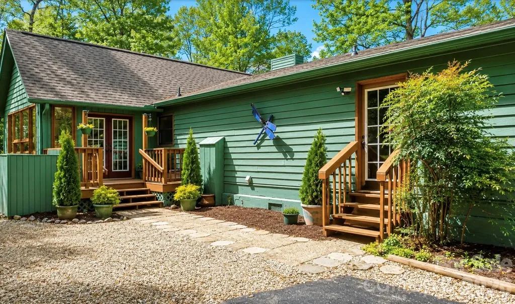 2698 Connestee Trail Brevard NC 28712