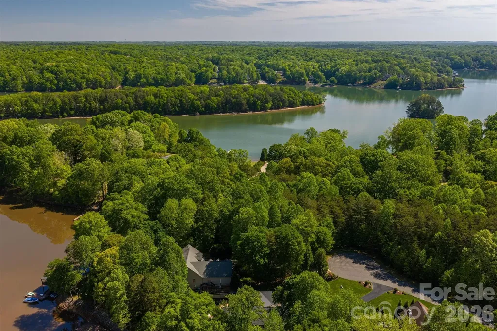 1725 Bay Head Court Catawba NC 28609