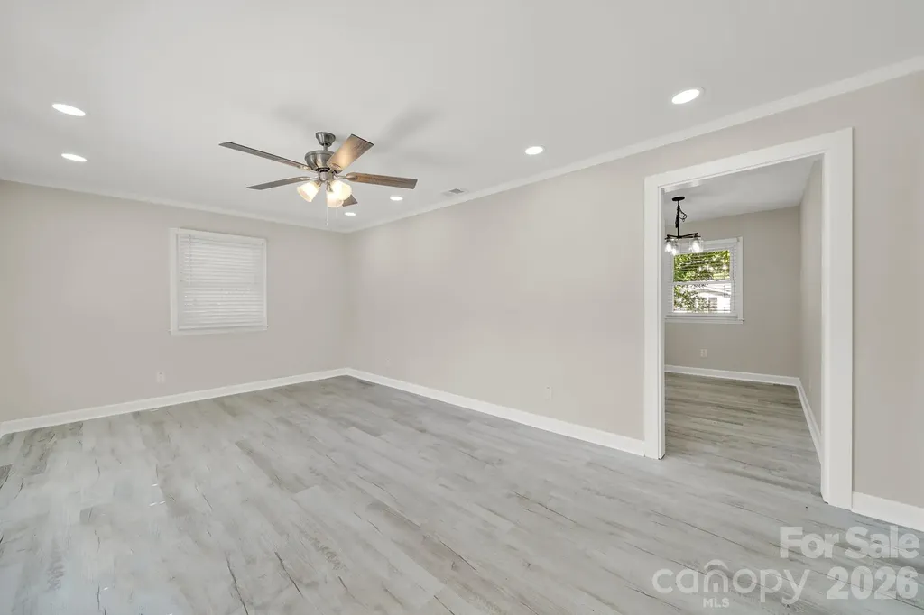 512 S Villa Street Kannapolis NC 28083