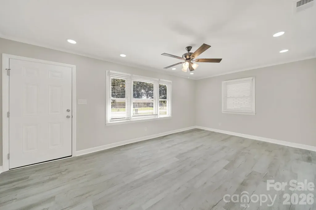 512 S Villa Street Kannapolis NC 28083