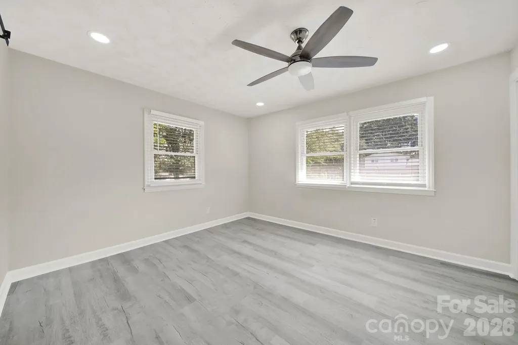 512 S Villa Street Kannapolis NC 28083