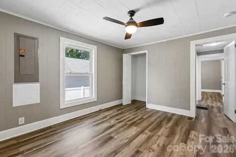 408 E Park Avenue Gastonia NC 28054