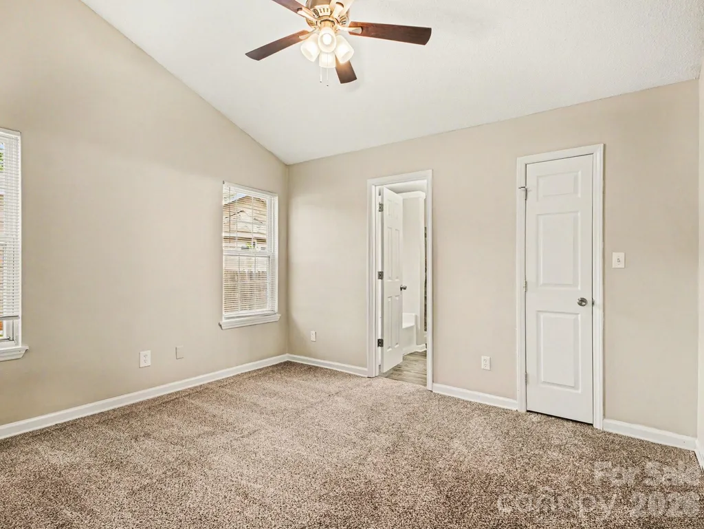 3744 Capps Hill Drive Charlotte NC 28216