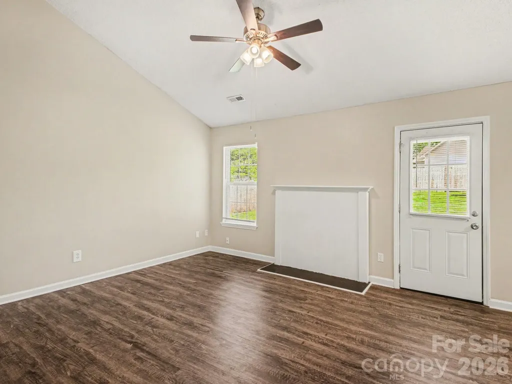 3744 Capps Hill Drive Charlotte NC 28216