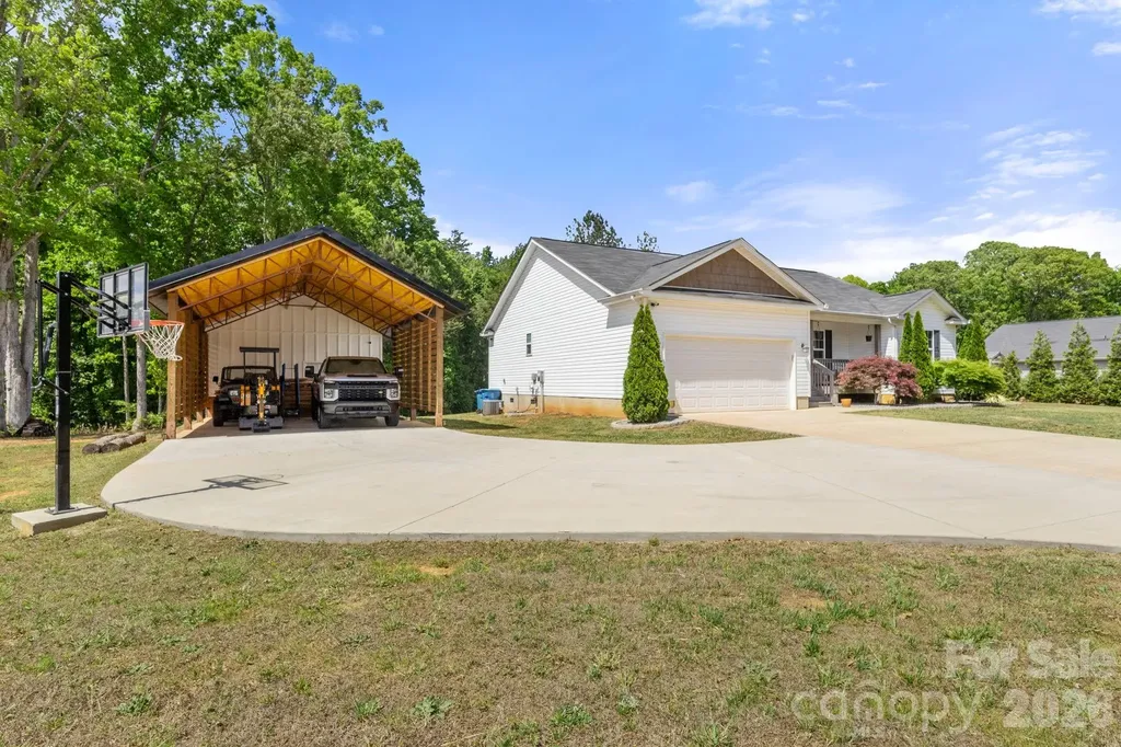 7172 Rolling Hills Drive Sherrills Ford NC 28673