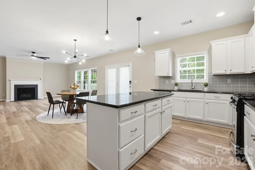 9013 Gailes Drive Charlotte NC 28278