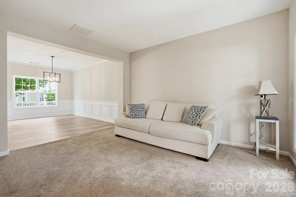 9013 Gailes Drive Charlotte NC 28278