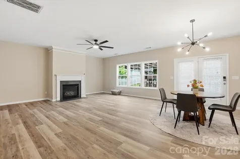 9013 Gailes Drive Charlotte NC 28278