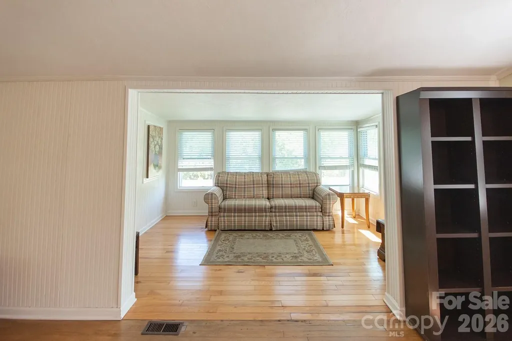 59 S Front Street Franklin NC 28734