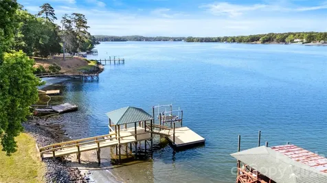 8611 Island Point Road Charlotte NC 28278