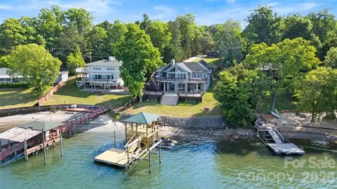 8611 Island Point Road Charlotte NC 28278
