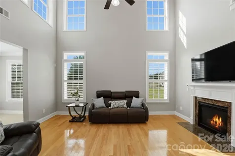 5068 Gladiola Way Tega Cay SC 29708