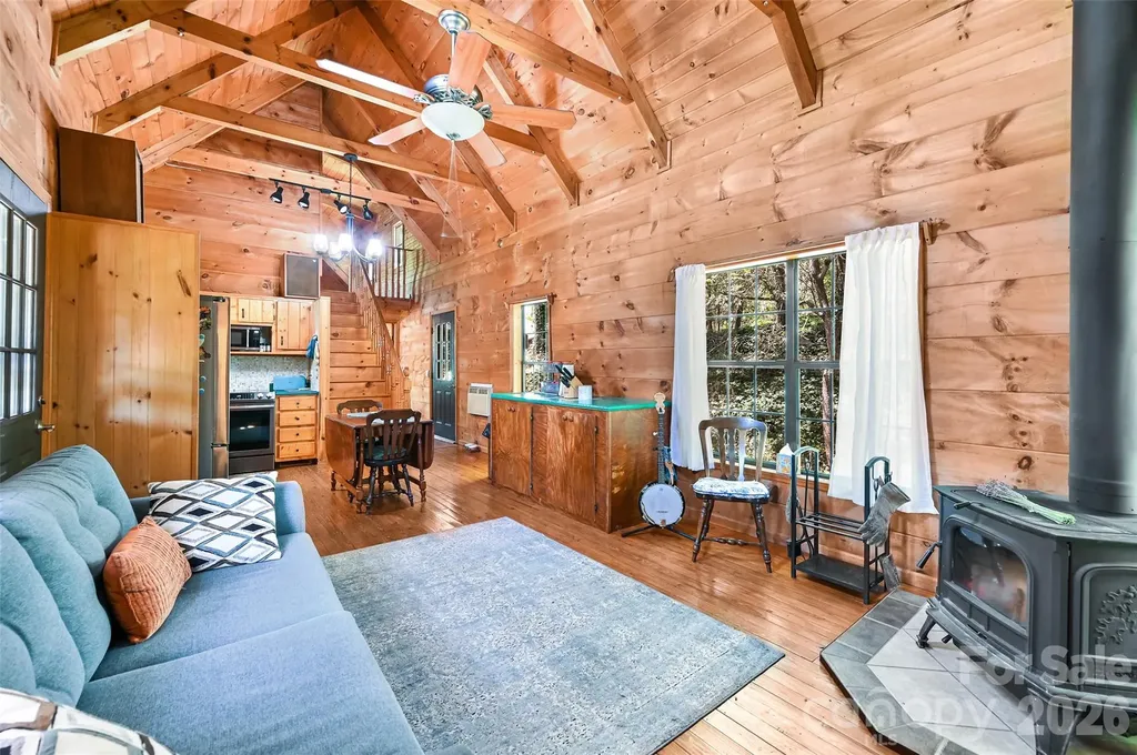 10 Black Locust Drive Asheville NC 28804