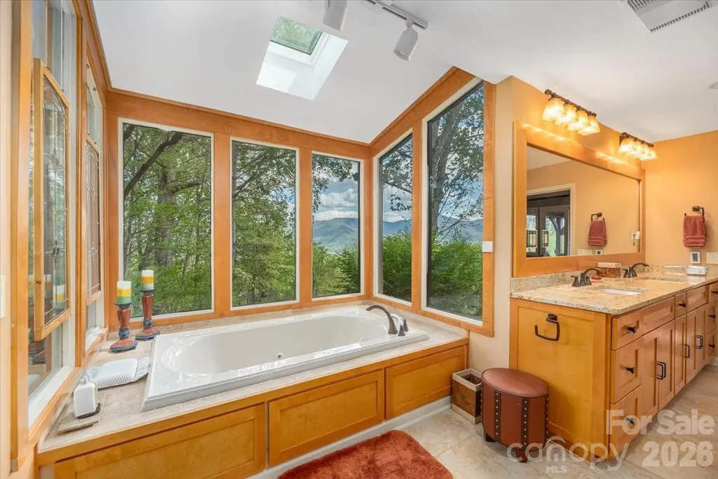 1108 Rocky Knob Road Waynesville NC 28786