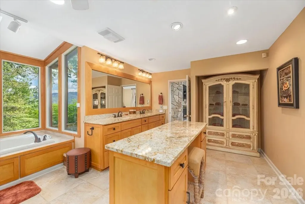 1108 Rocky Knob Road Waynesville NC 28786