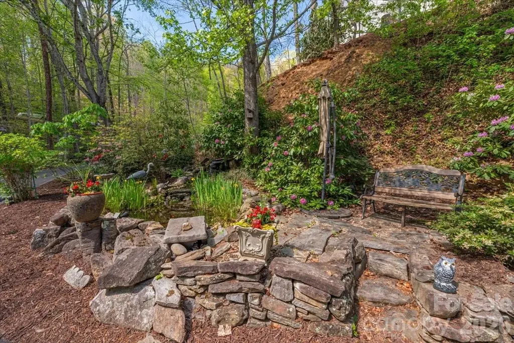 1108 Rocky Knob Road Waynesville NC 28786