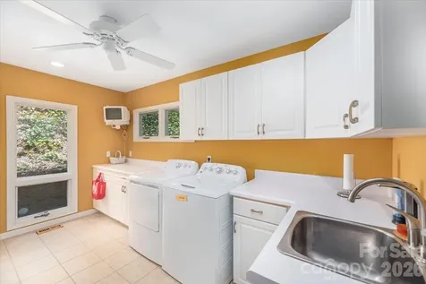 1108 Rocky Knob Road Waynesville NC 28786