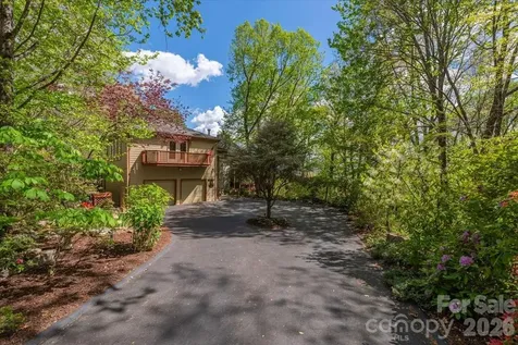 1108 Rocky Knob Road Waynesville NC 28786