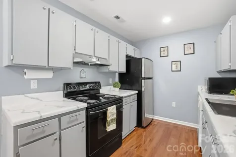 906 Key Street Charlotte NC 28208