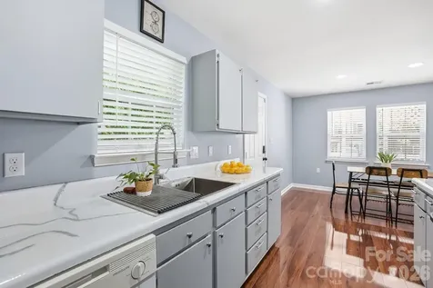 906 Key Street Charlotte NC 28208