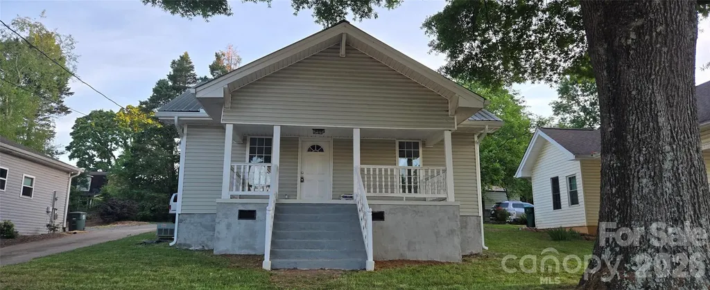 227 W B Street Newton NC 28658
