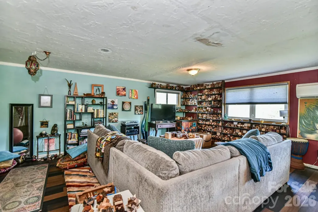 16 Rocking Chair Lane Leicester NC 28748