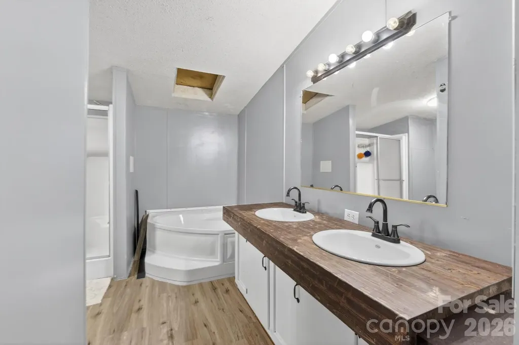 2324 Alfred Hartley Road Lenoir NC 28645