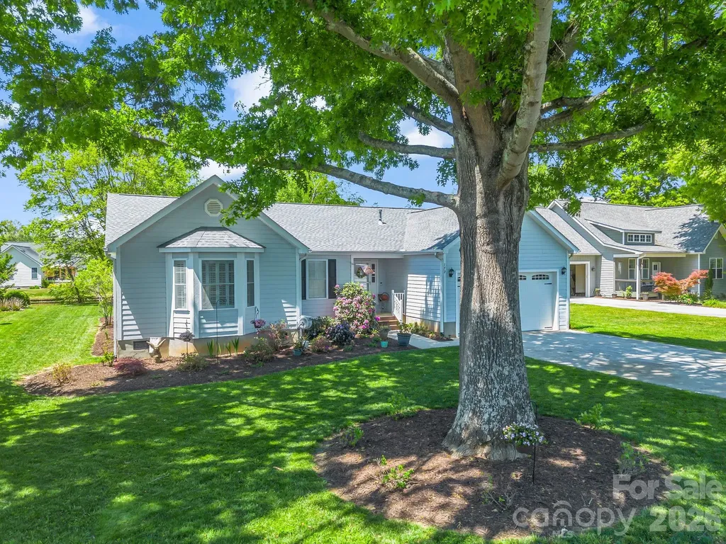 179 Kingfisher Lane Mills River NC 28759