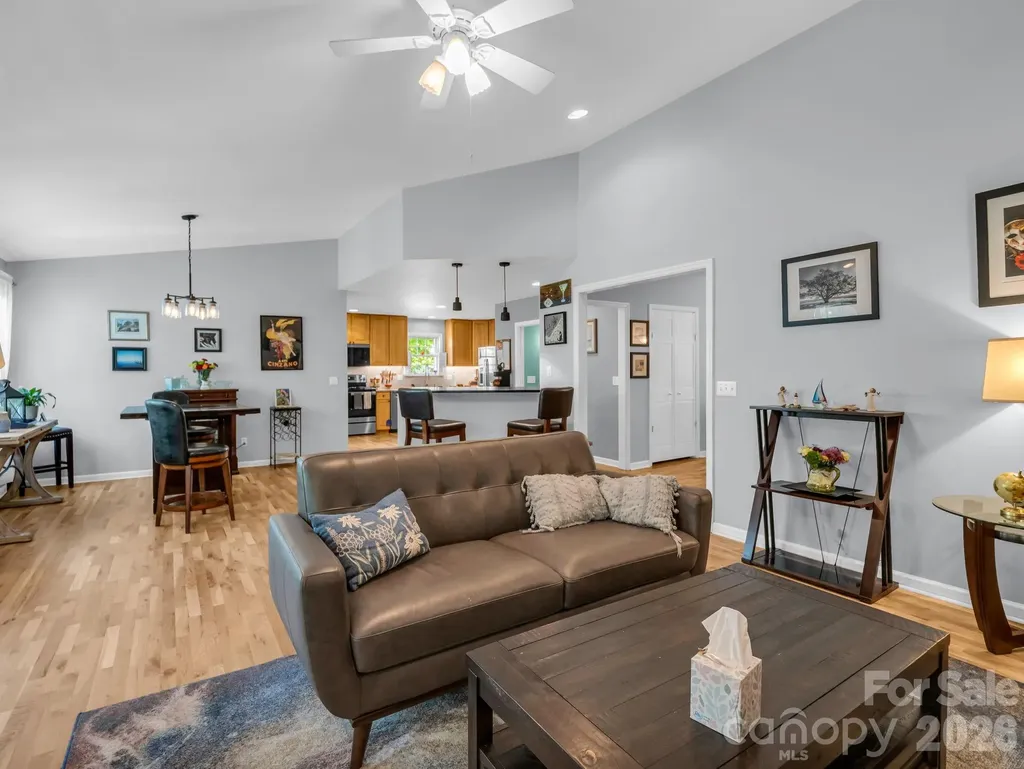 179 Kingfisher Lane Mills River NC 28759