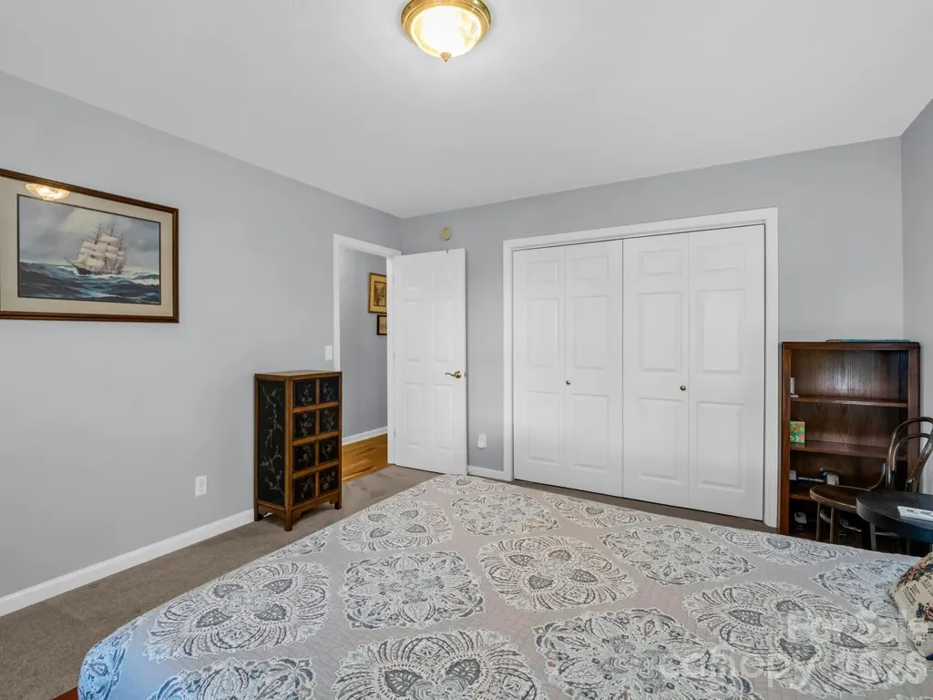 179 Kingfisher Lane Mills River NC 28759