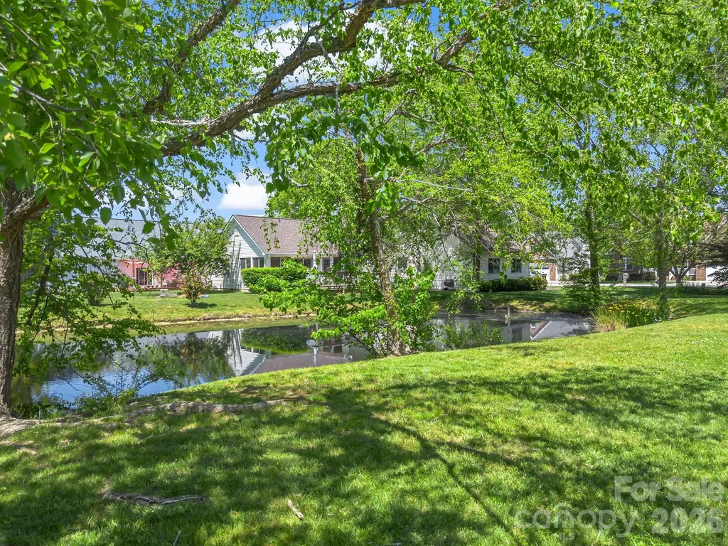 179 Kingfisher Lane Mills River NC 28759