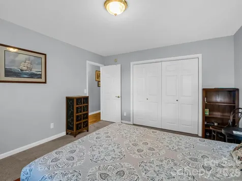 179 Kingfisher Lane Mills River NC 28759