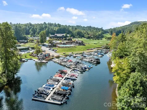1052 Toxaway Drive Lake Toxaway NC 28747