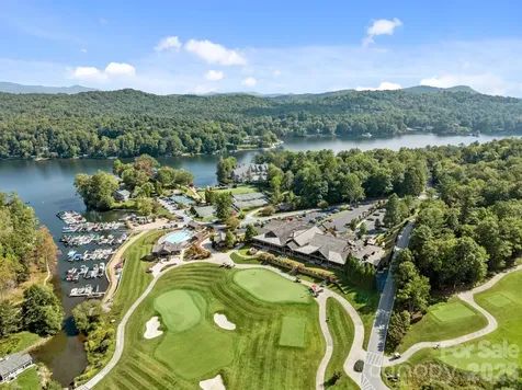 1052 Toxaway Drive Lake Toxaway NC 28747
