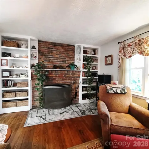 604 Substation Street Hendersonville NC 28792