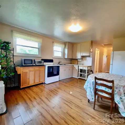 604 Substation Street Hendersonville NC 28792