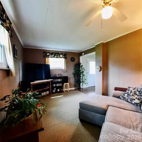 604 Substation Street Hendersonville NC 28792