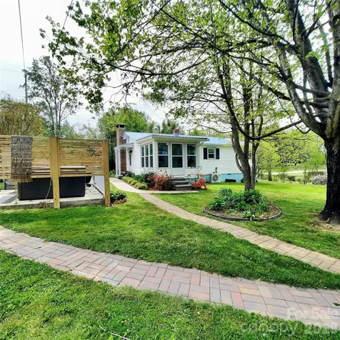 604 Substation Street Hendersonville NC 28792