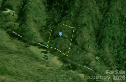 9 Smoky Cove Road Whittier NC 28789