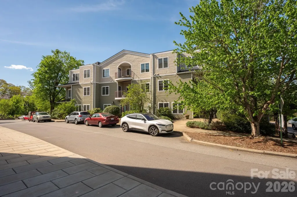 64 Clingman Avenue Asheville NC 28801