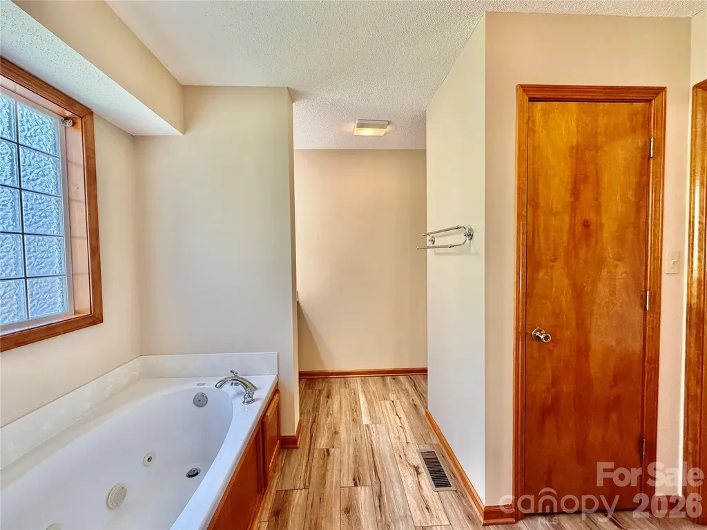 1070 Lucky Lane Salisbury NC 28146