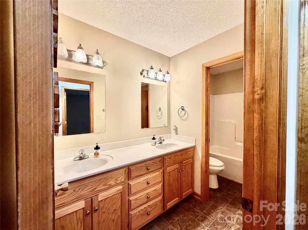 1070 Lucky Lane Salisbury NC 28146