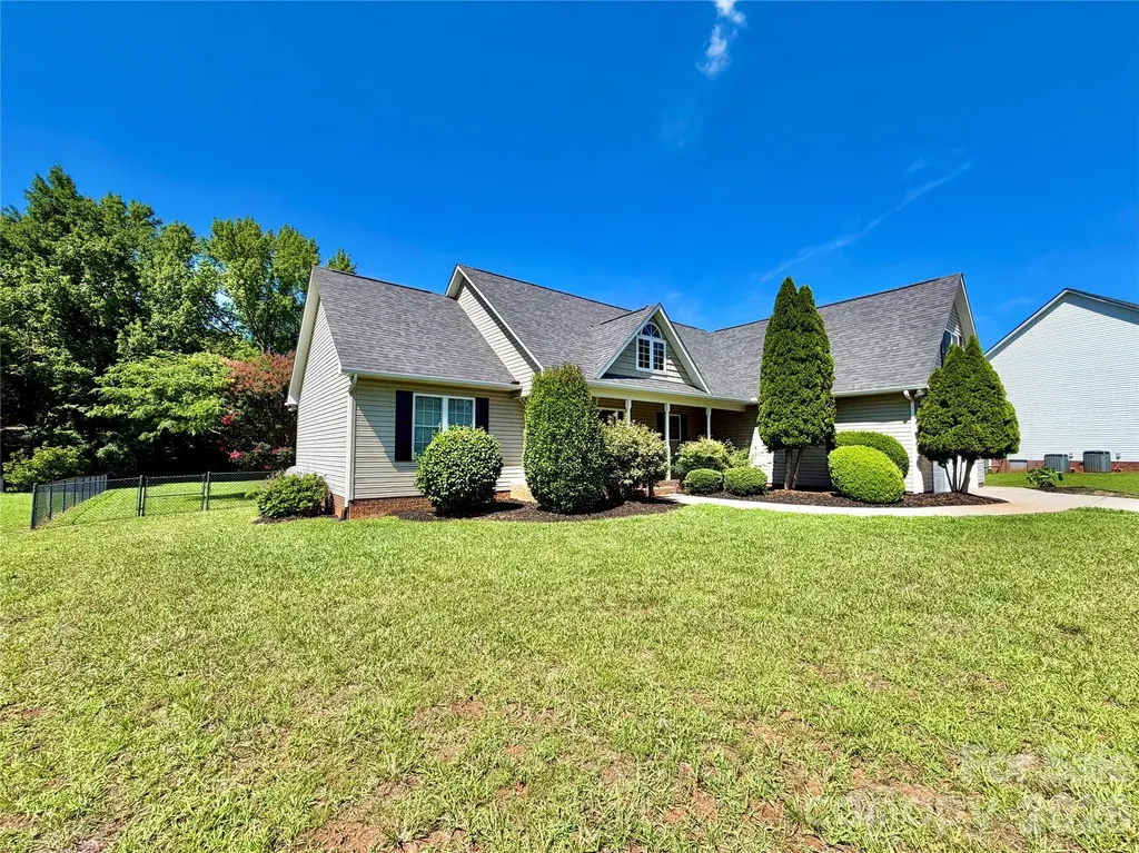 1070 Lucky Lane Salisbury NC 28146