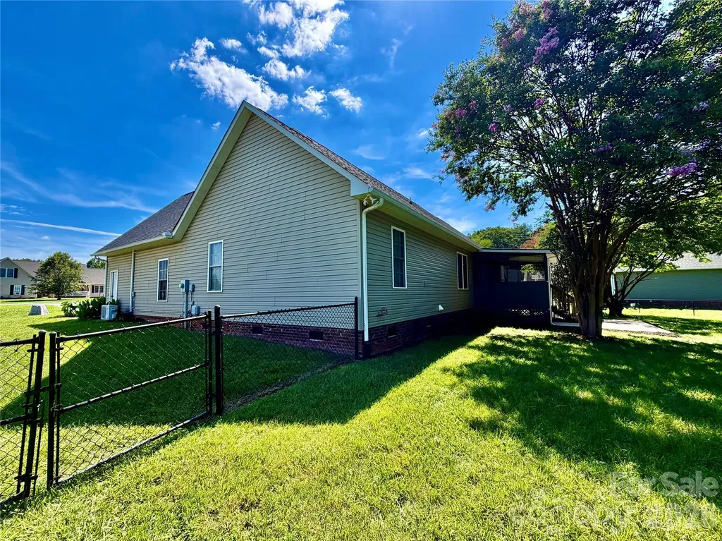 1070 Lucky Lane Salisbury NC 28146