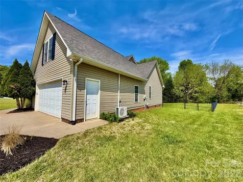 1070 Lucky Lane Salisbury NC 28146