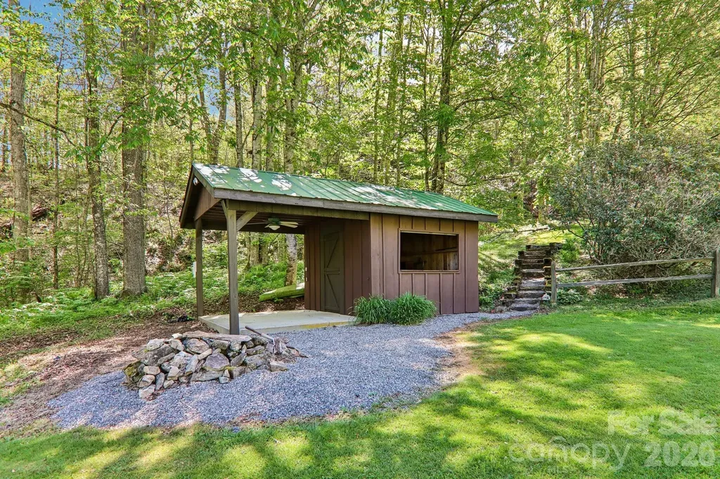 129 Cash Phillips Drive Mars Hill NC 28754