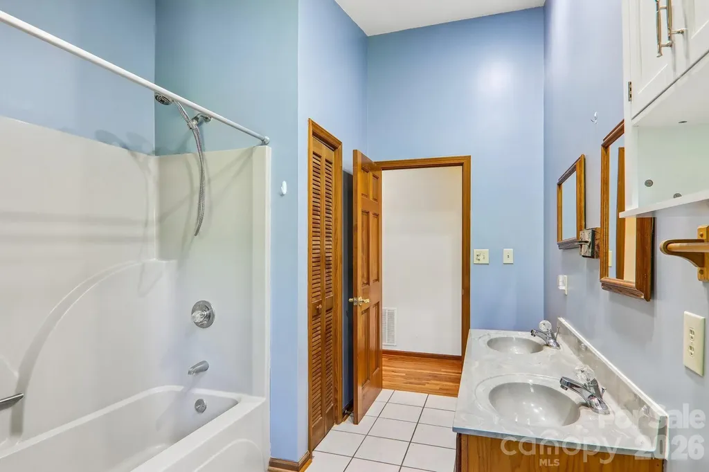 129 Cash Phillips Drive Mars Hill NC 28754