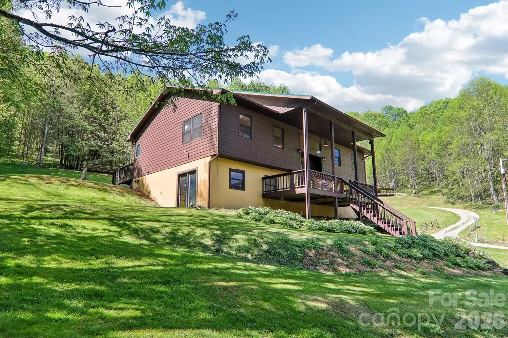 129 Cash Phillips Drive Mars Hill NC 28754