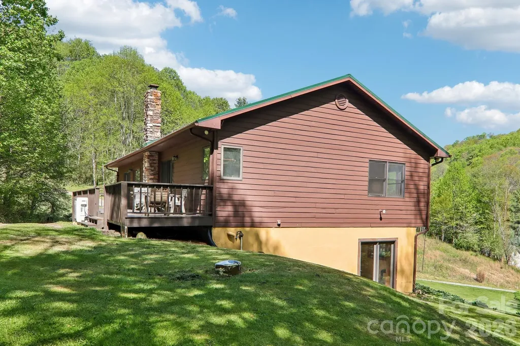 129 Cash Phillips Drive Mars Hill NC 28754
