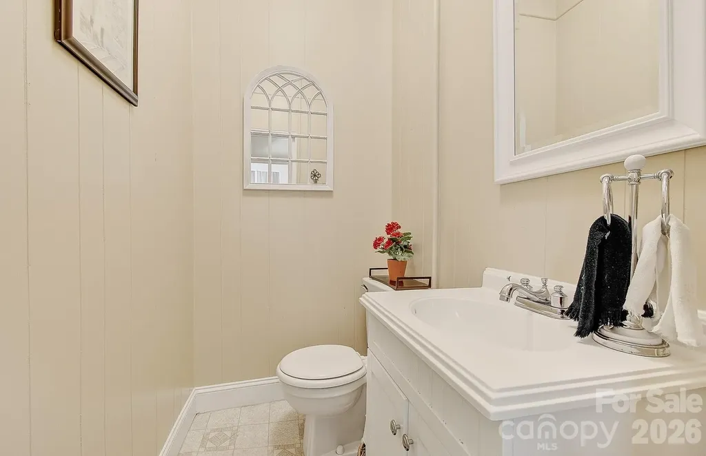 41 Arthur Road Asheville NC 28806